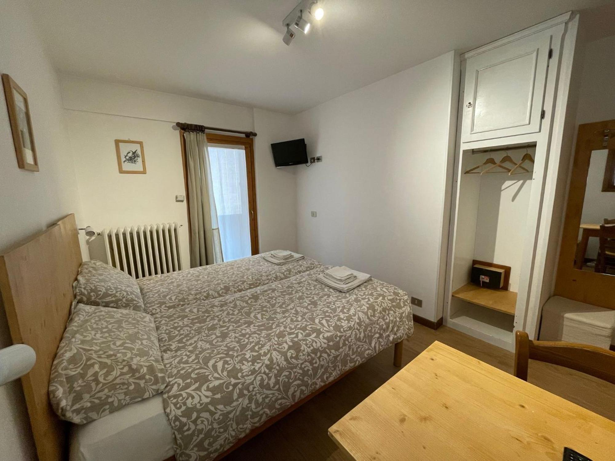 Ambassador Rooms In Bormio, Solo Camera Senza Colazione Exterior photo
